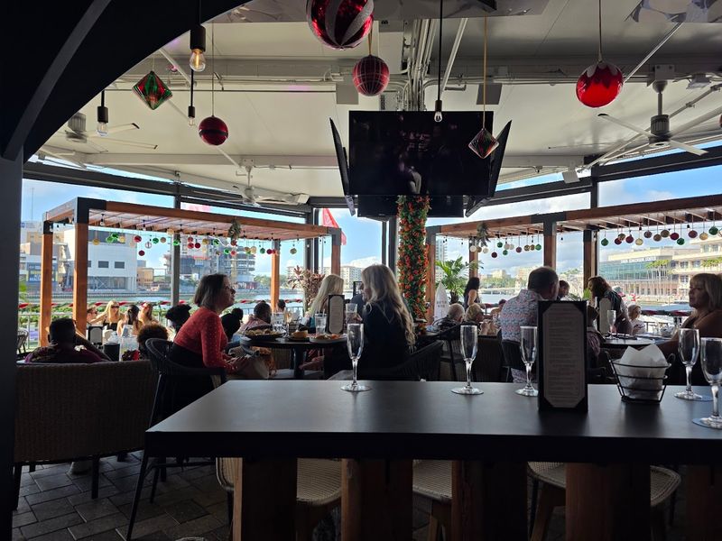 The Atmosphere That Turns Dinner Into an Event