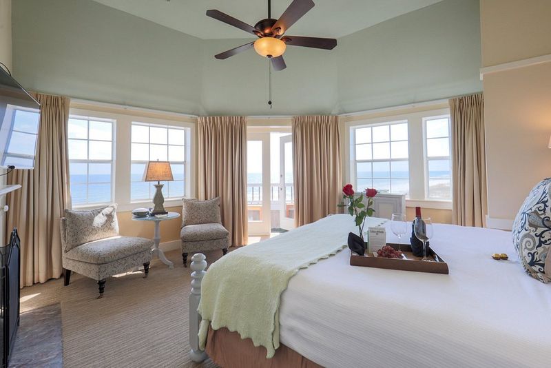 Oceanfront Serenity Rooms