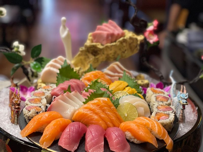 Ocean Delight Sushi Sashimi Platter