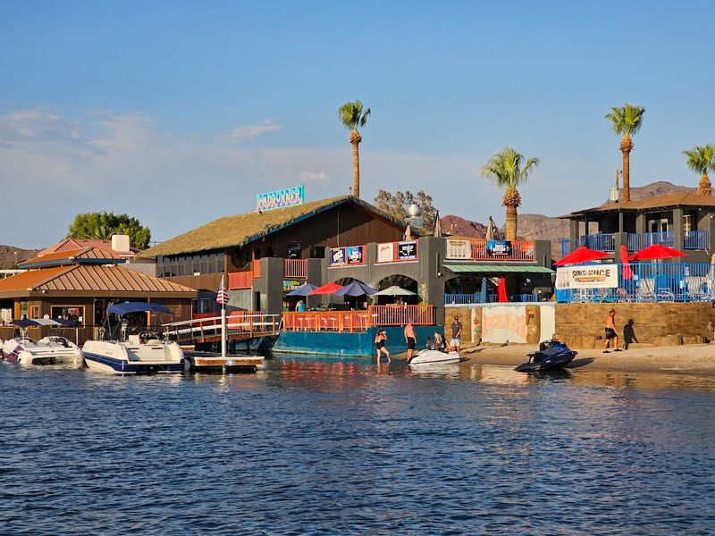 Watching Powerboats and River Action From Your Table