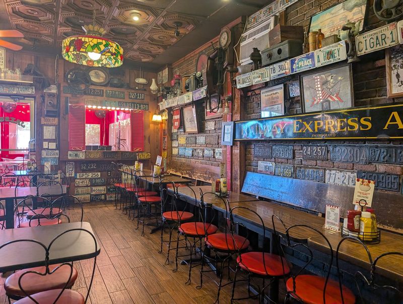 Jaxson's Ice Cream Parlor & Restaurant (Dania Beach)