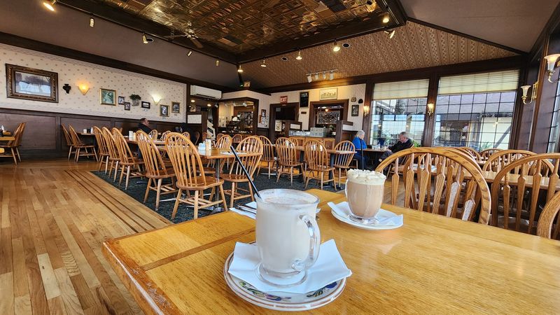 Cozy Cottage Vibes and Thoughtful Service