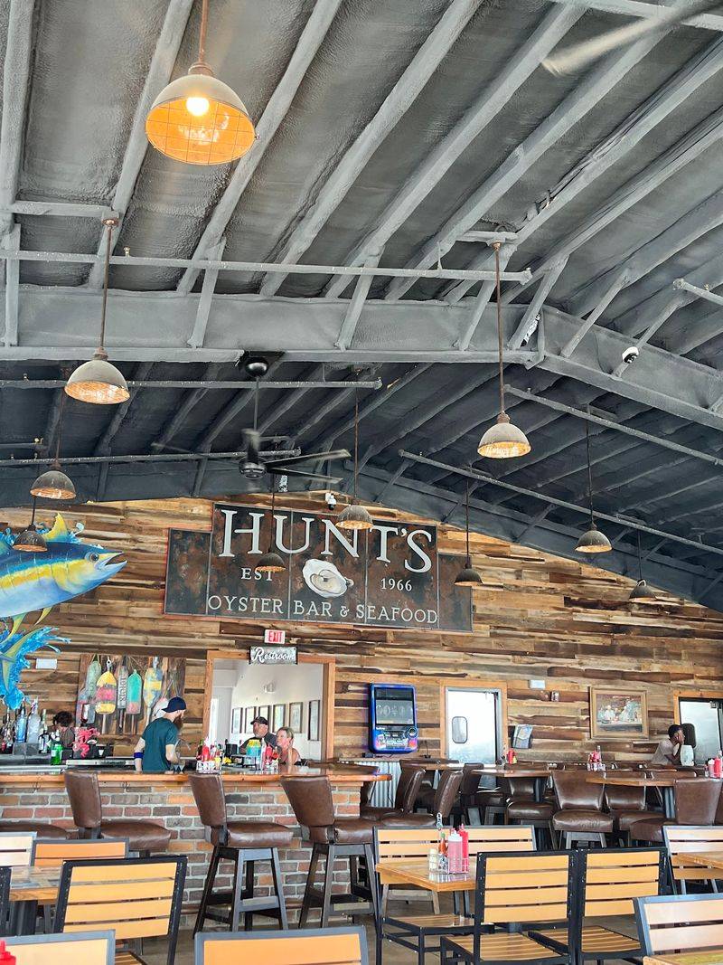 Hunt's Oyster Bar (Panama City)