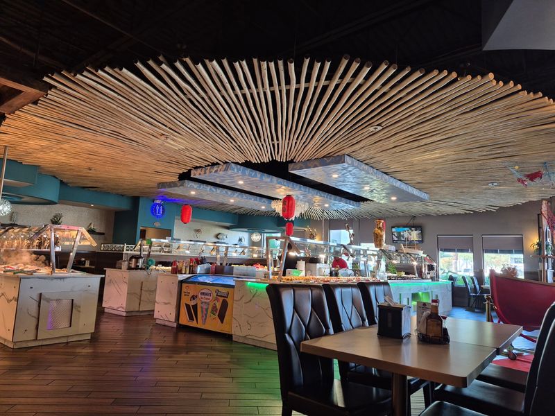 Spotless Dining Room and Attentive Service