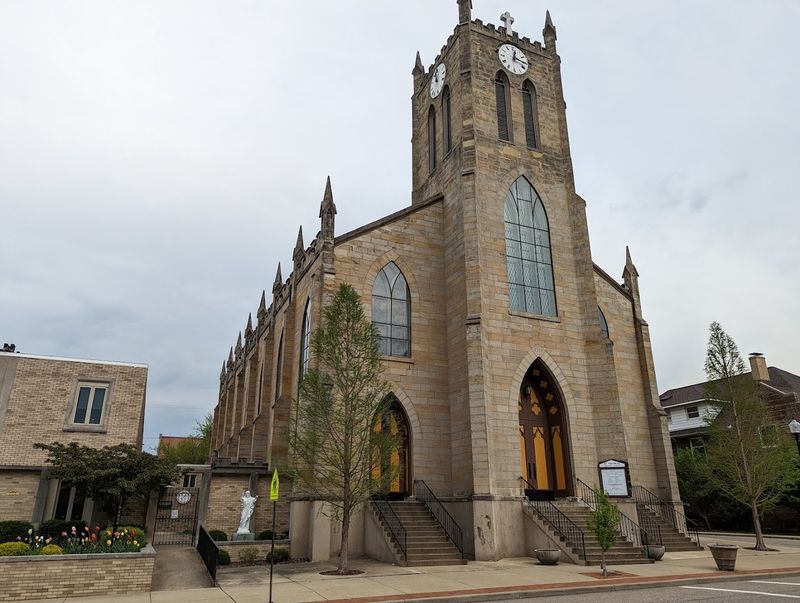 Putnam Historic District & Stone Academy