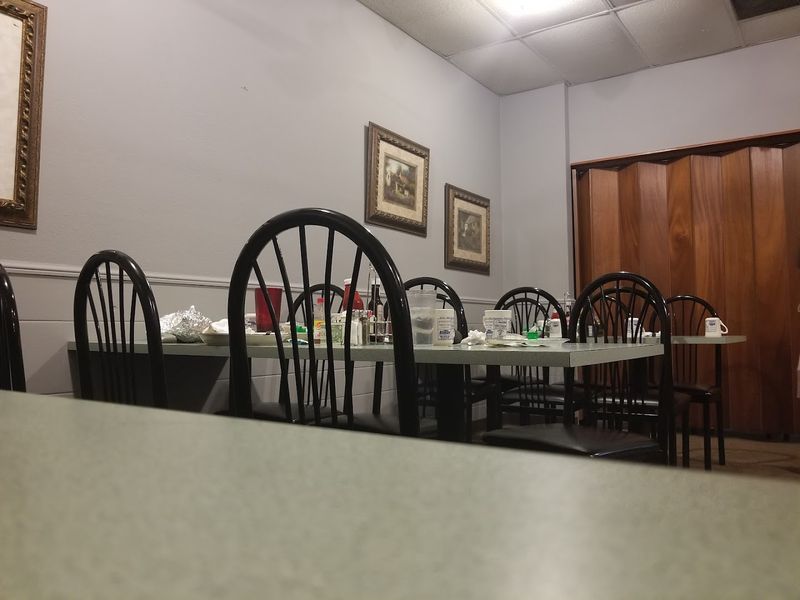 Hill’s Family Restaurant Steakhouse & Catering, Napoleon