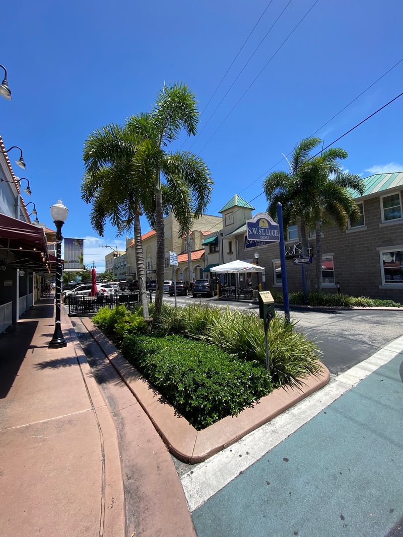 Downtown Stuart Strolls