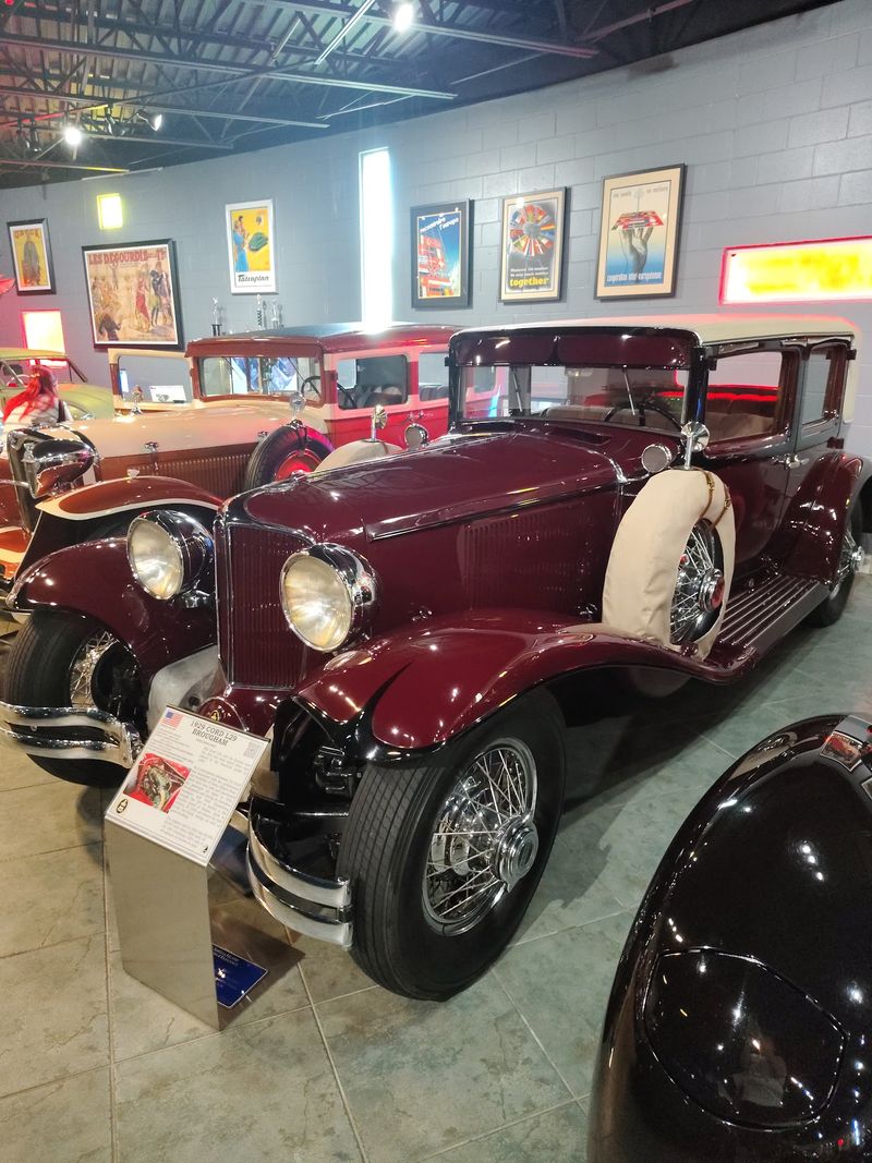 Roaring Twenties and Thirties Beauties