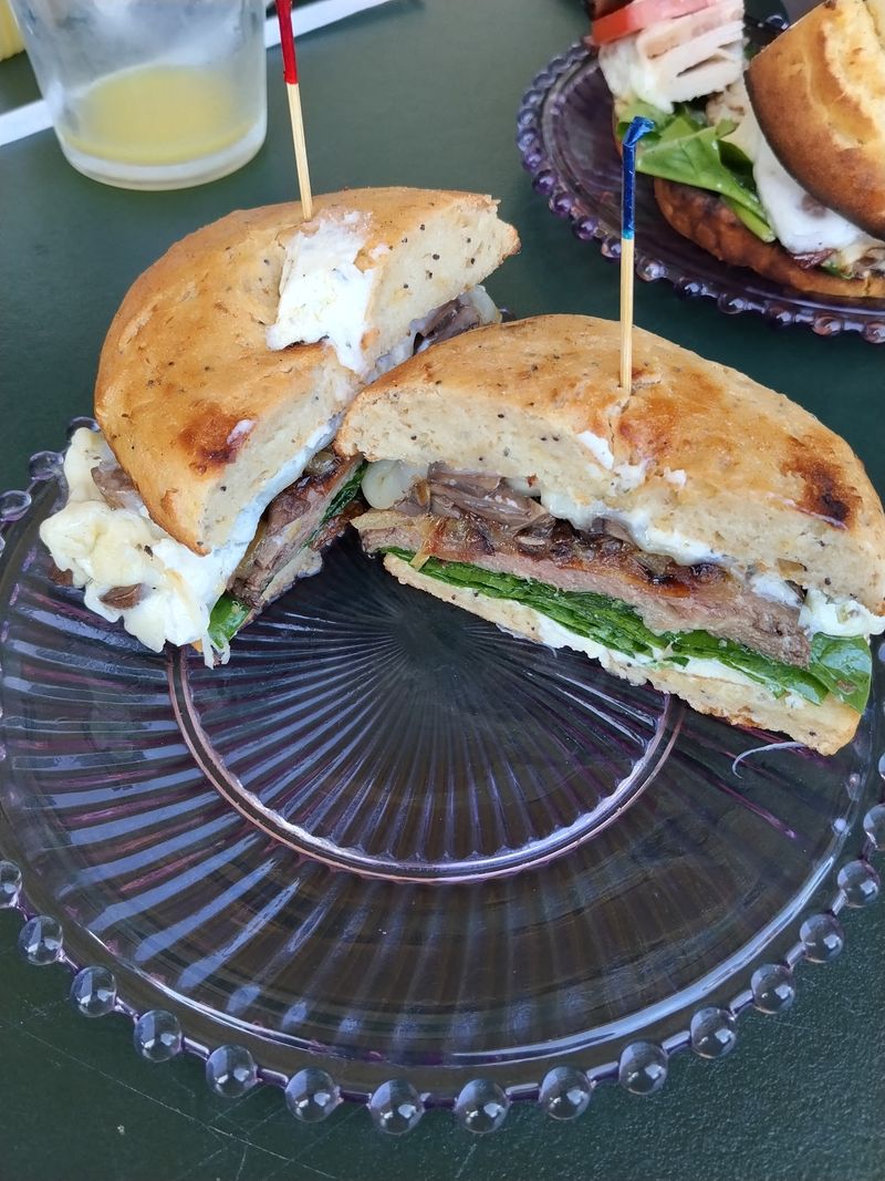 Lunch Sandwiches and Pizza That Satisfy Savory Cravings