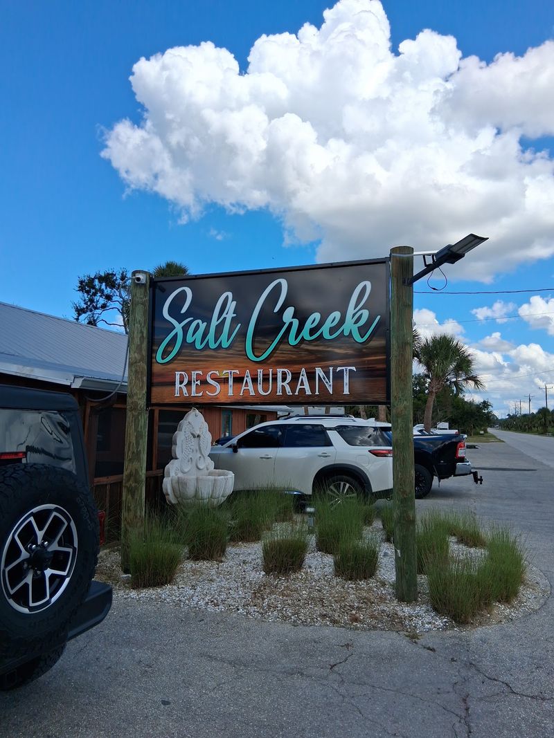 Salt Creek Restaurant (Suwannee)