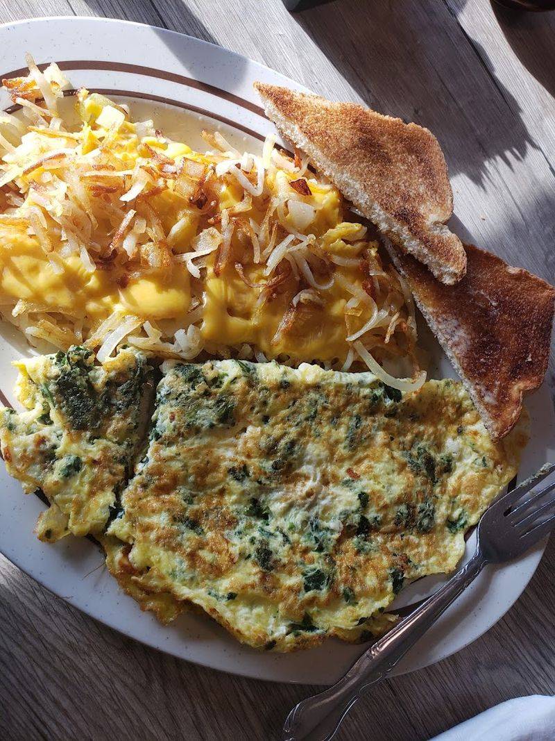 Spinach and Feta Omelette With Home Fries