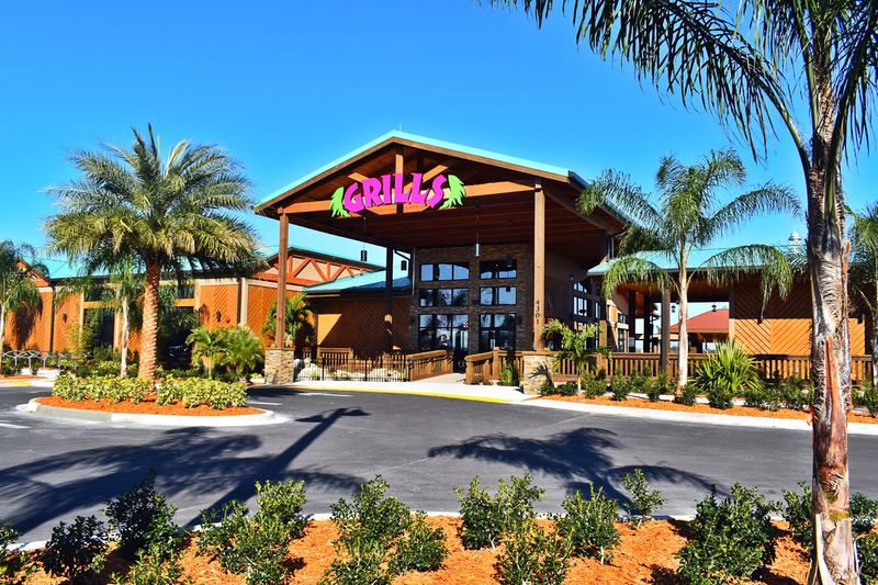 Grills Lakeside Seafood Deck & Tiki Bar (Orlando)