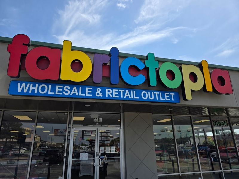 Plan Your Visit: Hours, Location, And Parking