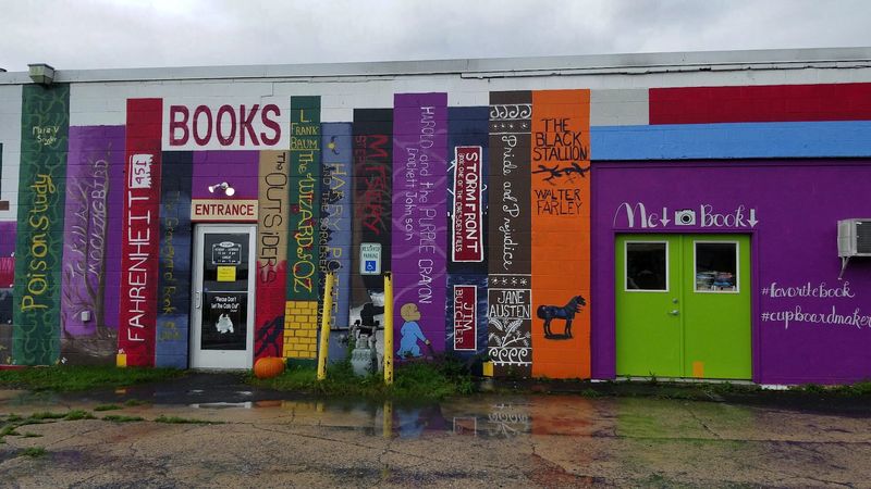 Planning your visit to Cupboard Maker Books