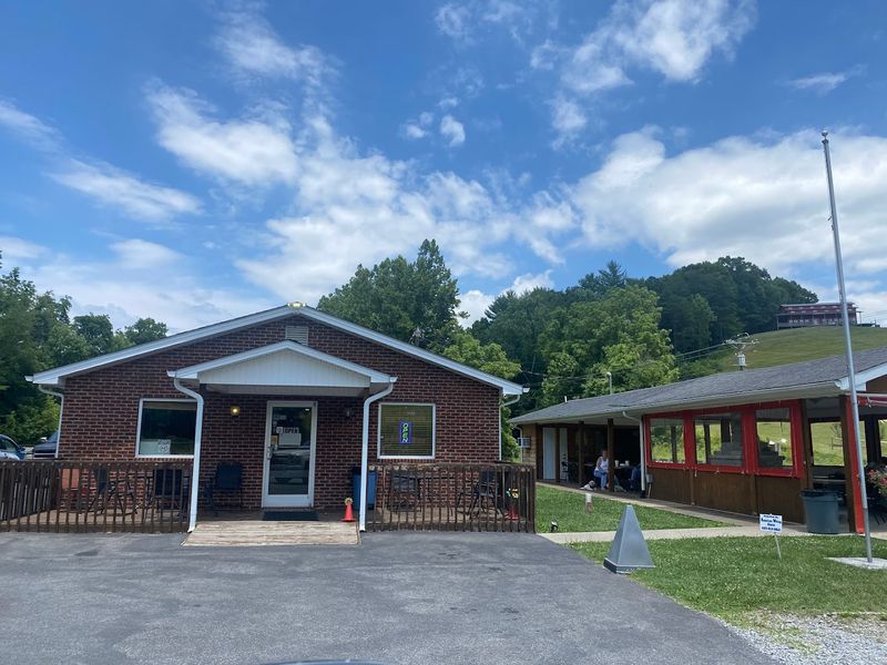 Whistle Stop Deli & Catering &mdash; Unicoi