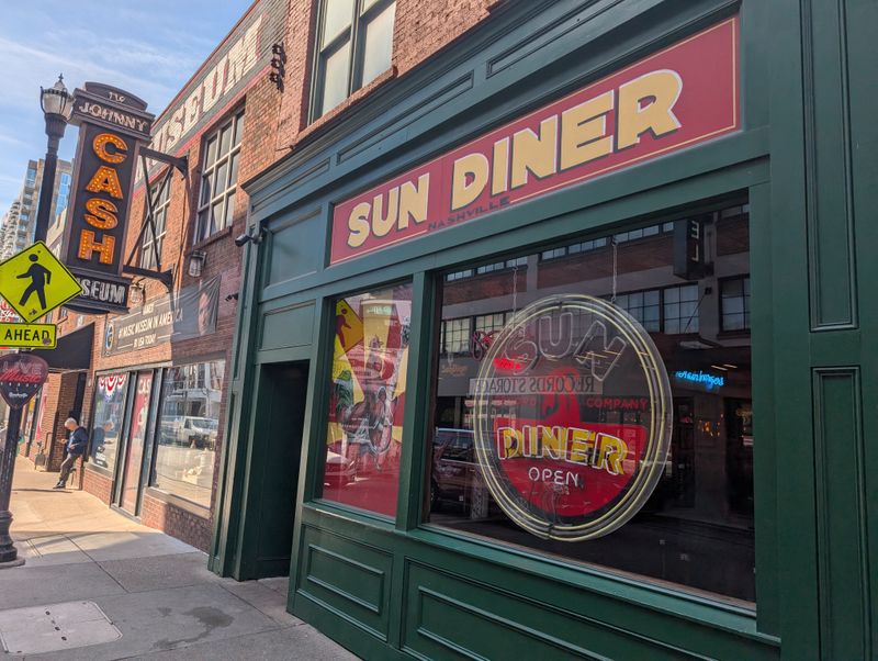 The Story Behind Sun Diner and Its Retro Revival