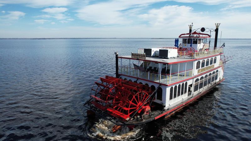 St. Johns Rivership Barbara-Lee Cruise