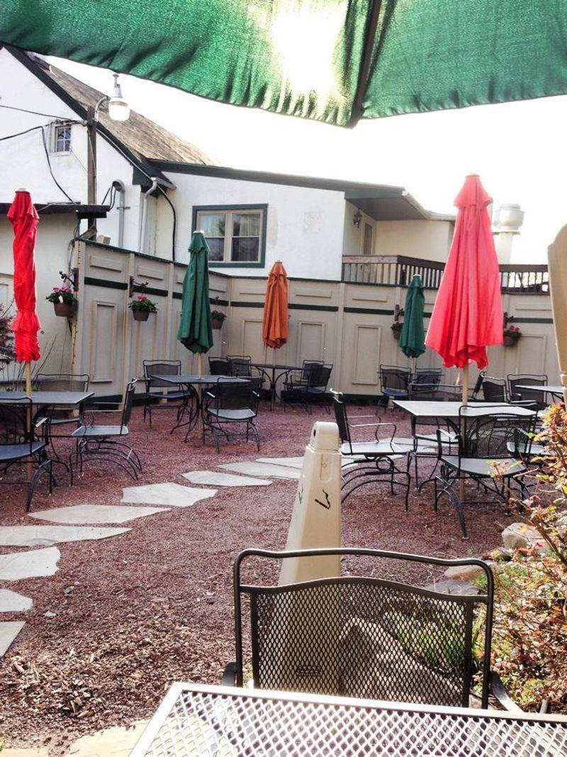 Carriage House Restaurant & Pub (East Greenville)