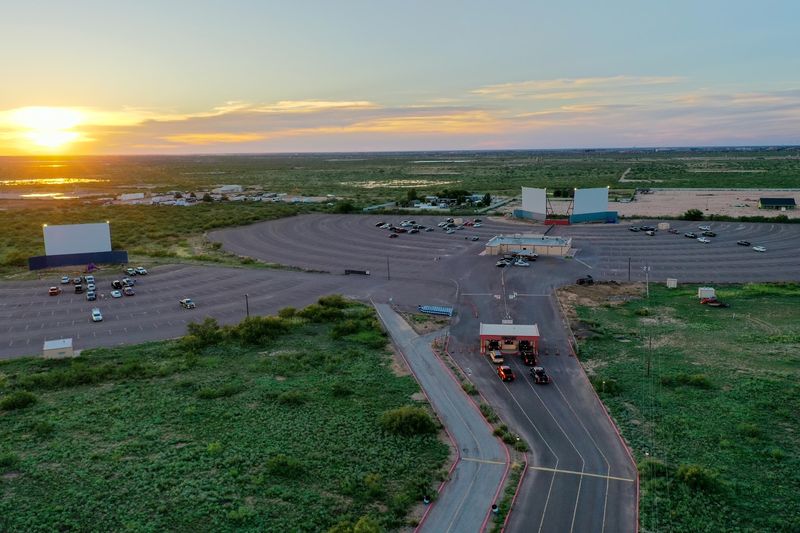Three Big Screens and Picture Quality
