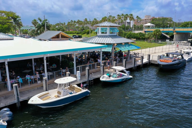 The Cove Waterfront Restaurant & Tiki Bar (Deerfield Beach)