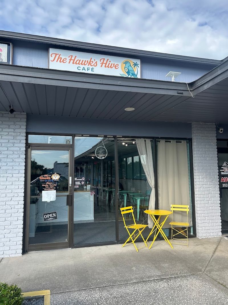 The Hawk's Hive Café (Hudson)