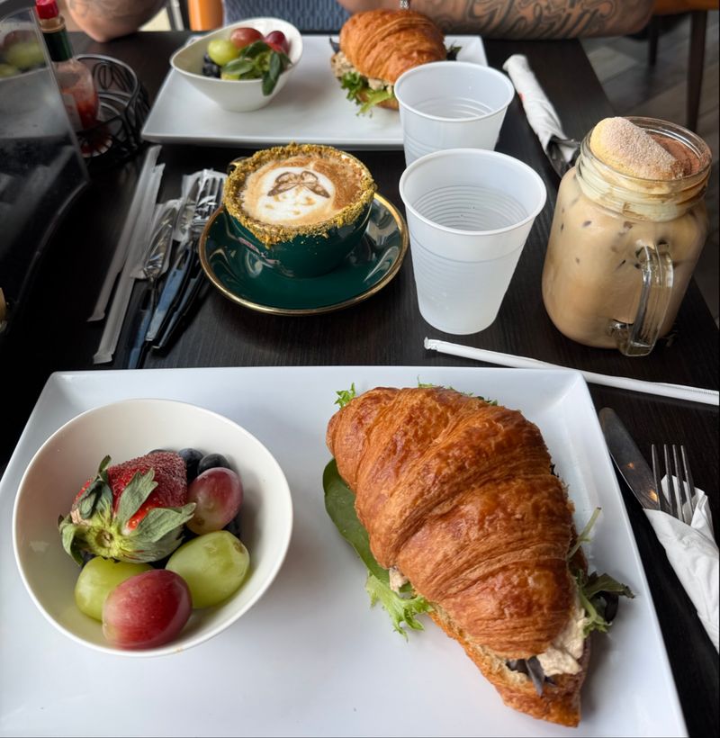 Breakfast and Brunch Plates Worth a Morning