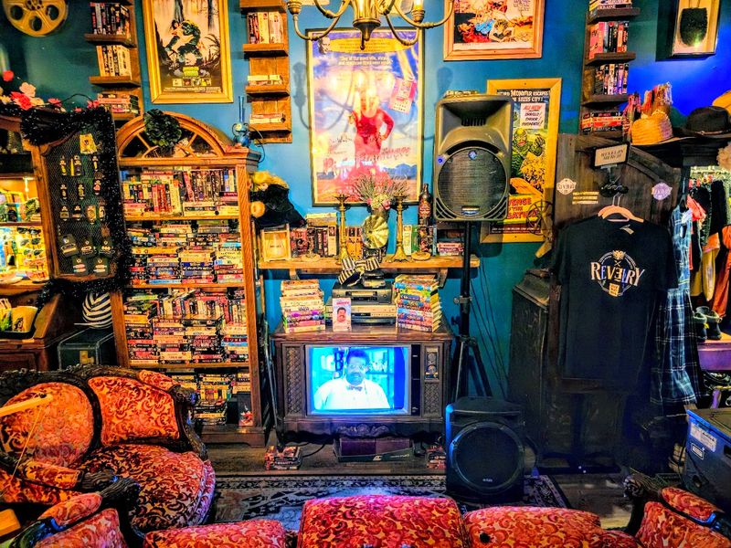 The Antique TV and VHS Collection: A Nostalgia Goldmine