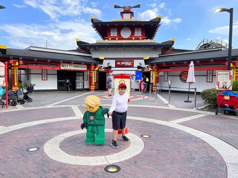 LEGO Ninjago World: Battle Ninjas and Test Your Skills
