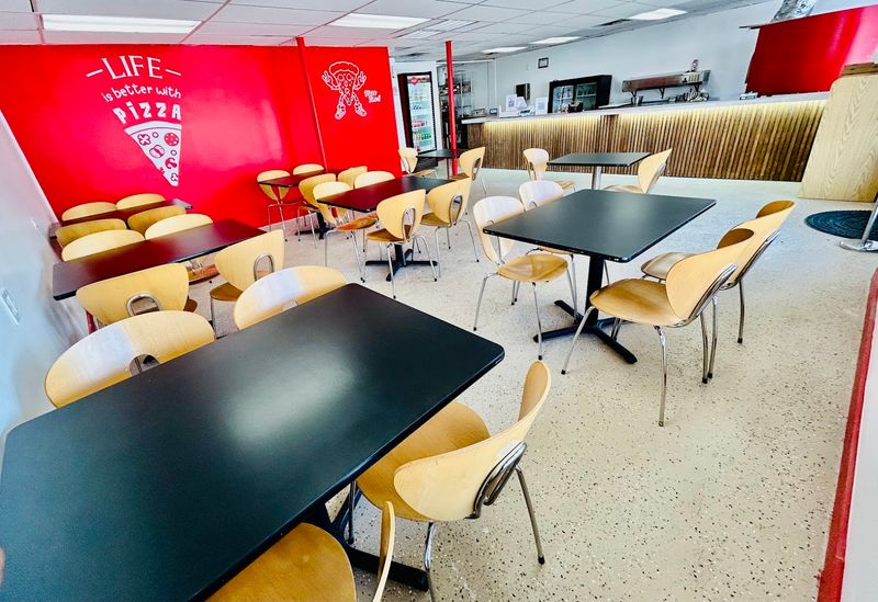 Planning a Visit to Mike's Pizzeria? Here's What to Expect