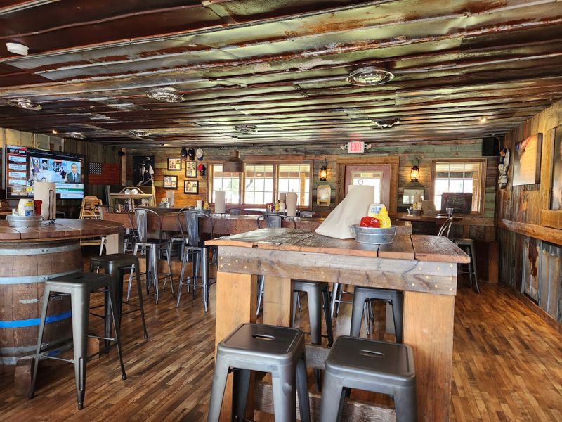 The No-Frills Atmosphere That Keeps the Focus on the Food