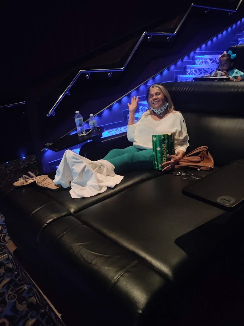 Private Daybeds That Redefine Movie Comfort