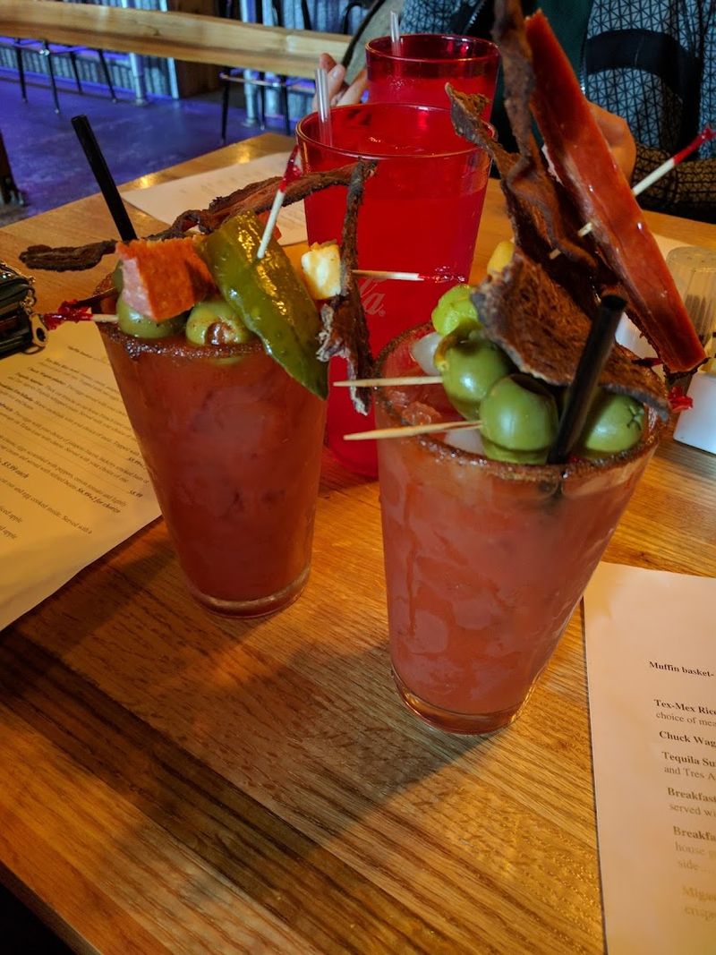 Drinks, Bar Vibe, and Music