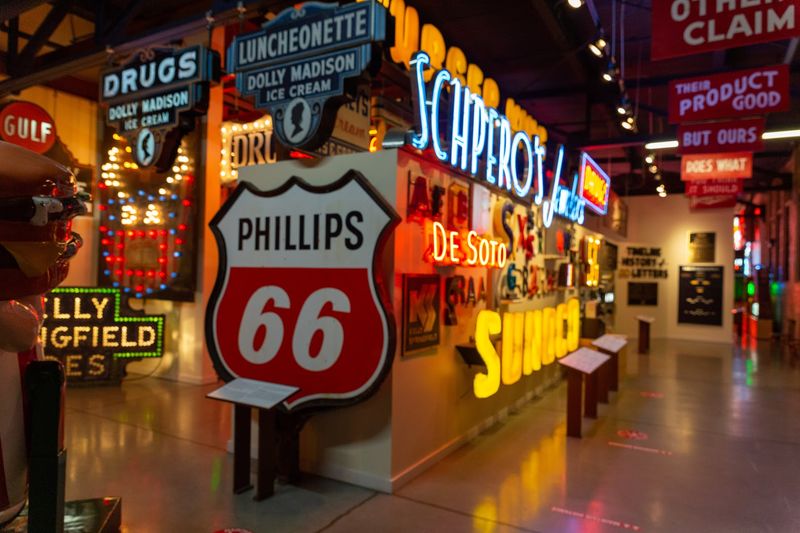 Neon Workshop In Action