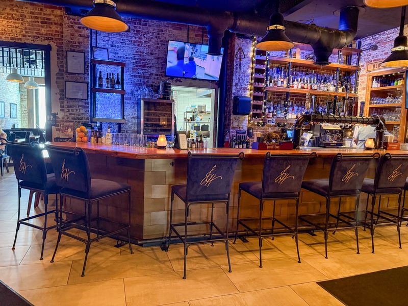 Craft Cocktails and Local Sips