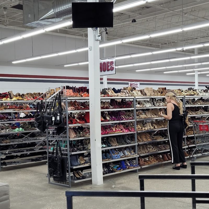 No Fitting Rooms Means Strategic Shopping