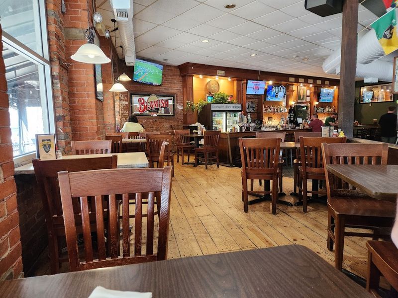 A Cozy Irish Pub Heart In The Flats