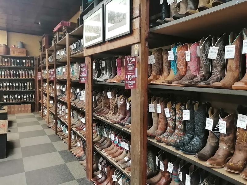 Boot Fitting Expertise That Teaches You How Footwear Should Really Feel