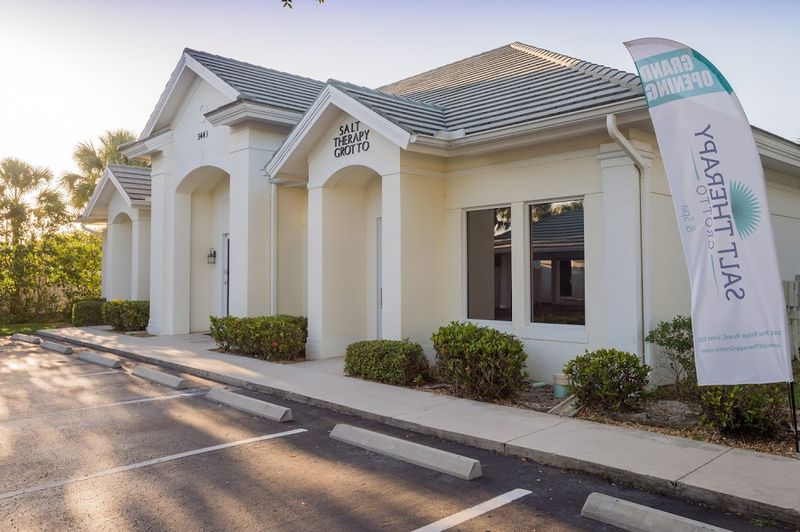 Planning Your Visit: Hours, Booking, and Expectations