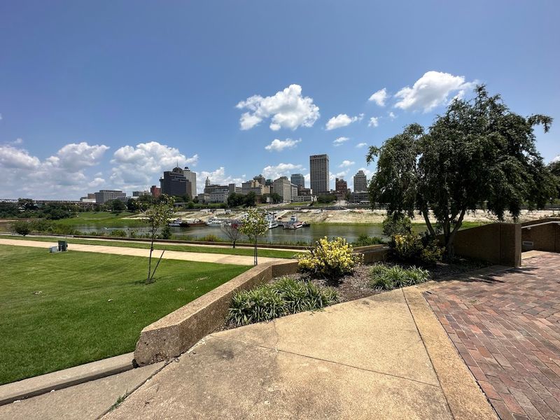 A Scenic Walk Along the Memphis Riverfront