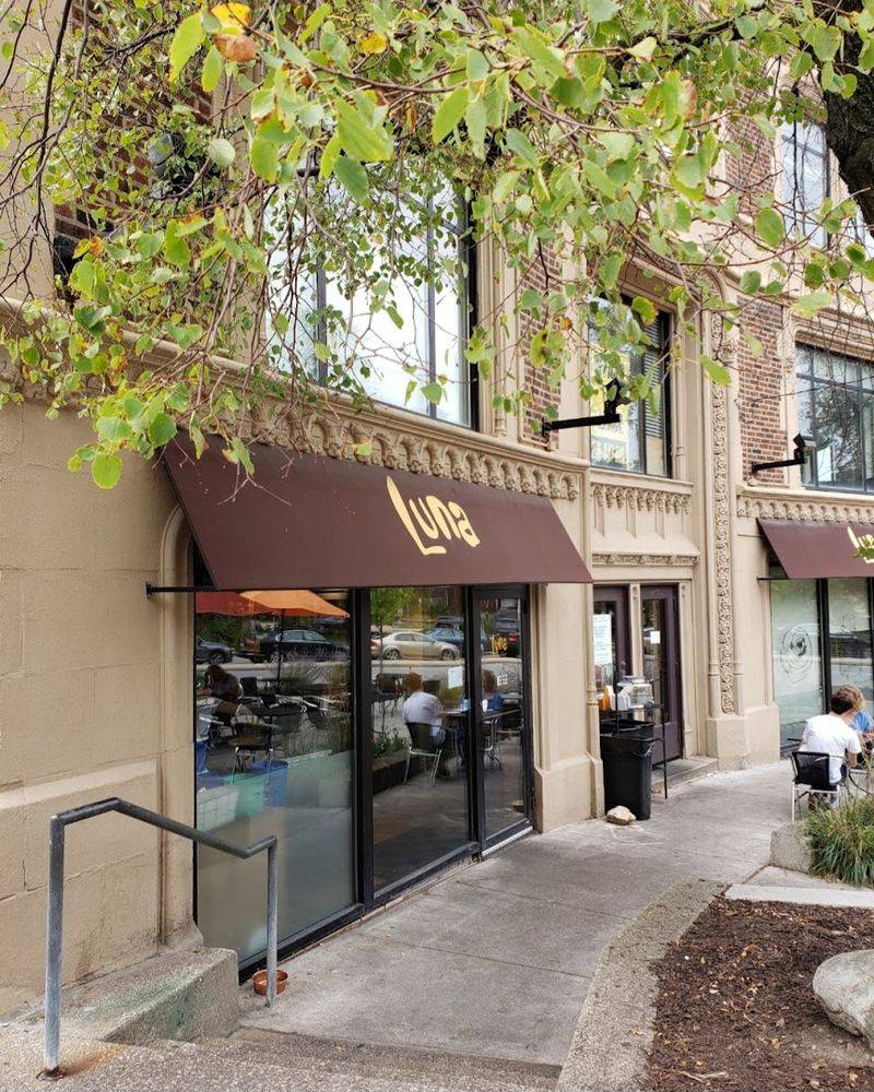 Luna Bakery and Cafe, Cleveland