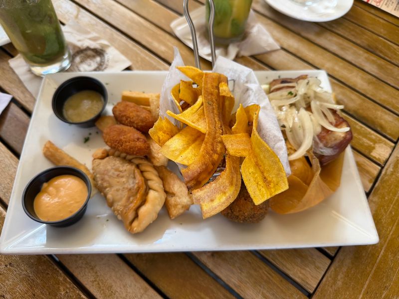 Old's Havana Cuban Bar & Cocina (Miami)