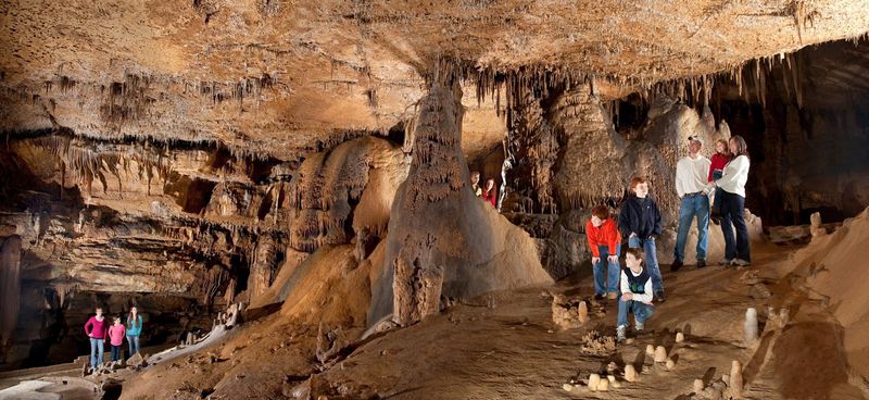 Marengo Cave U.S. National Landmark (Marengo)