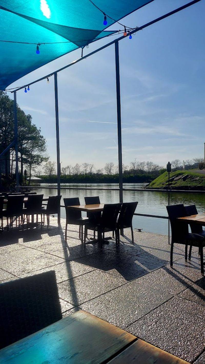 Spring is the perfect season to enjoy the patio