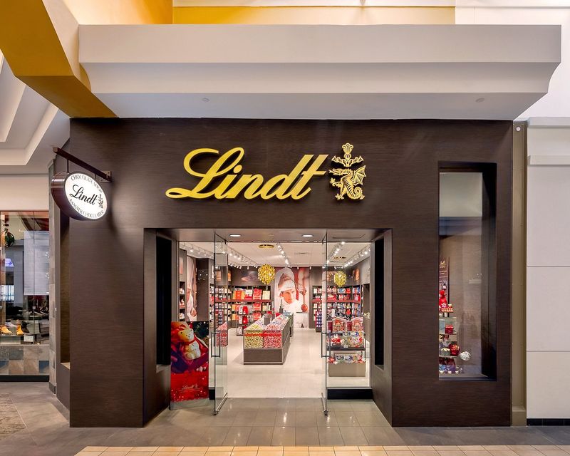 Lindt Chocolate Shop — Nashville