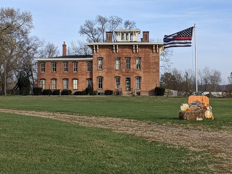 Prospect Place Estate, Trinway, Ohio