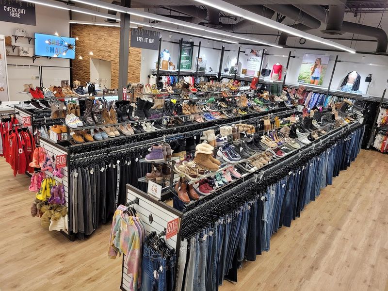 Sizing, Fitting Rooms, And Finding Your Perfect Pair