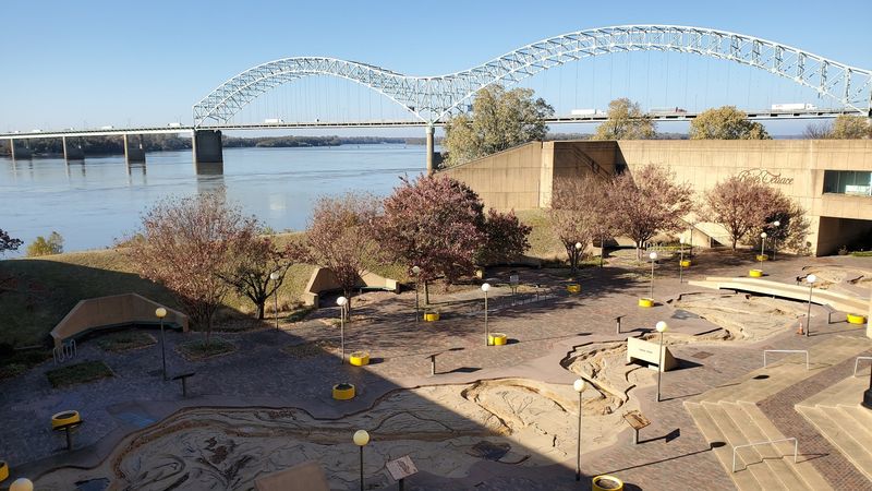 The Massive Mississippi River Model You Can Walk
