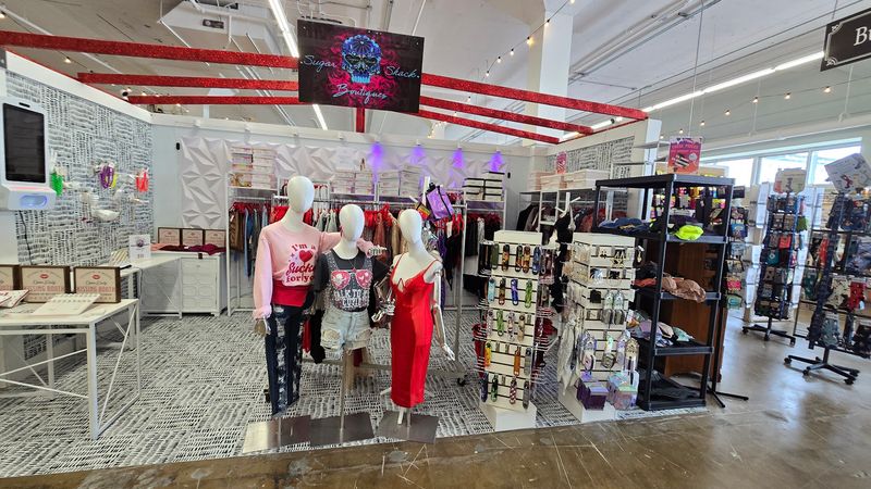 Handmade Clothing and Accessories at Steal Prices