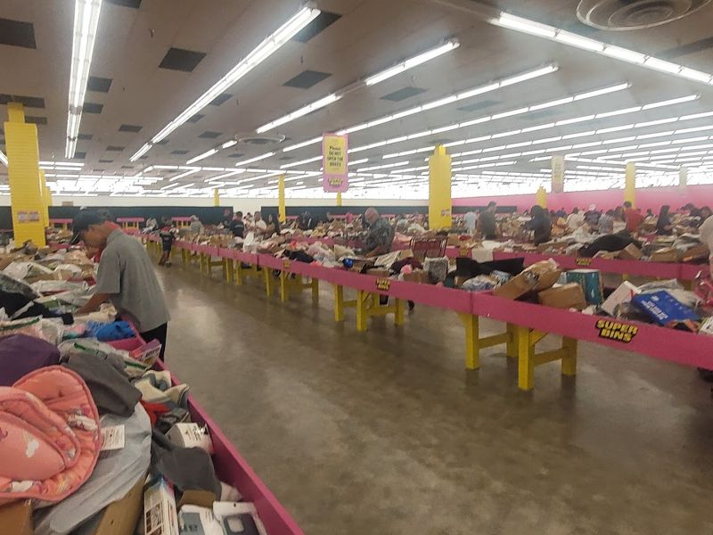 The Best Days and Times to Visit Super Bins