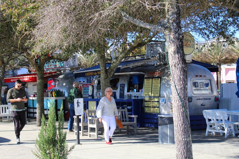 Where to Eat on Airstream Row